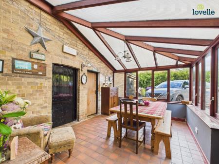 4 bedroom Detached house for sale in South Dale, Caistor, LN7