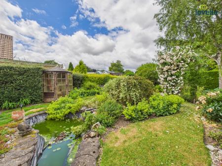 2 bedroom Detached bungalow for sale in Grimsby Road, Binbrook, LN8