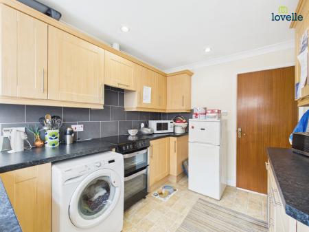 2 bedroom Detached bungalow for sale in Grimsby Road, Binbrook, LN8