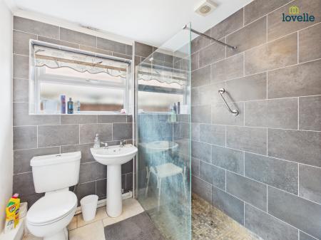 2 bedroom Detached bungalow for sale in Grimsby Road, Binbrook, LN8