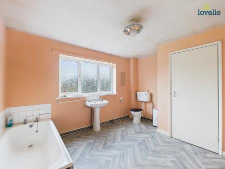 3 bedroom Detached house for sale in Middlefield Lane, Glentham, LN8