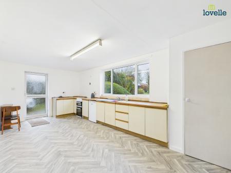 3 bedroom Detached house for sale in Middlefield Lane, Glentham, LN8