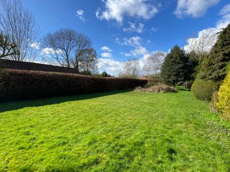 3 bedroom Detached house for sale in Middlefield Lane, Glentham, LN8