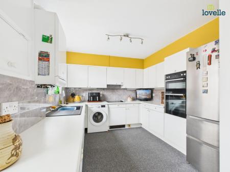 3 bedroom Detached house for sale in Caistor Road, Market Rasen, LN8