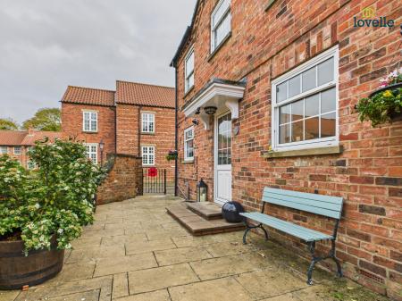 3 bedroom Detached house for sale in Caistor Road, Market Rasen, LN8