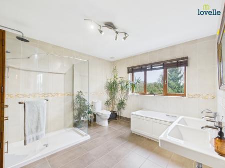 5 bedroom Detached house for sale in Washdyke Lane, Osgodby, LN8