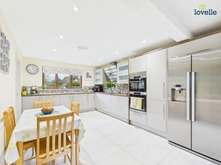 5 bedroom Detached house for sale in Washdyke Lane, Osgodby, LN8