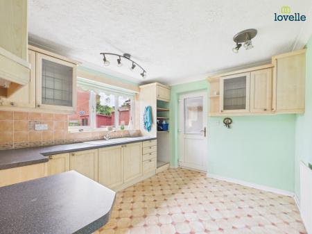 2 bedroom Detached bungalow for sale in Orchard Way, Market Rasen, LN8