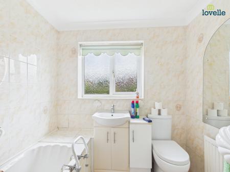 2 bedroom Detached bungalow for sale in Orchard Way, Market Rasen, LN8