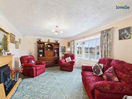 2 bedroom Detached bungalow for sale in Orchard Way, Market Rasen, LN8