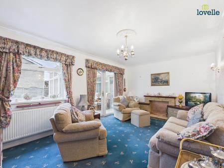 2 bedroom Detached bungalow for sale in Mill Road, Market Rasen, LN8