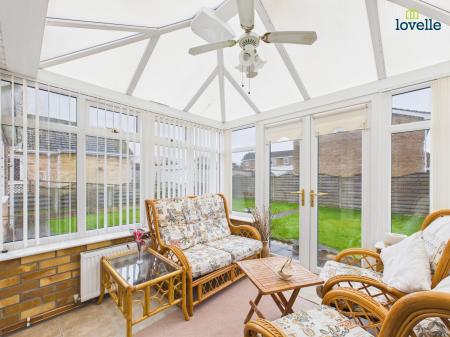 2 bedroom Detached bungalow for sale in Mill Road, Market Rasen, LN8
