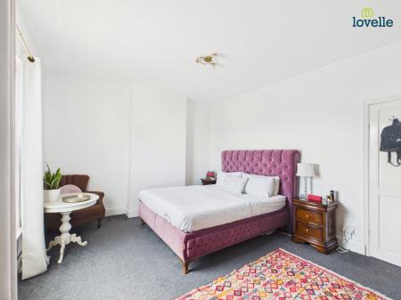 2 bedroom Terraced House to let in Barrow Road, New Holland, DN19