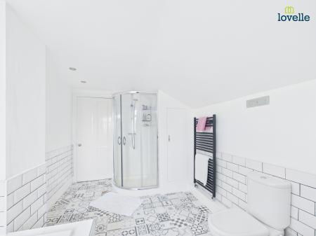 2 bedroom Terraced House to let in Barrow Road, New Holland, DN19