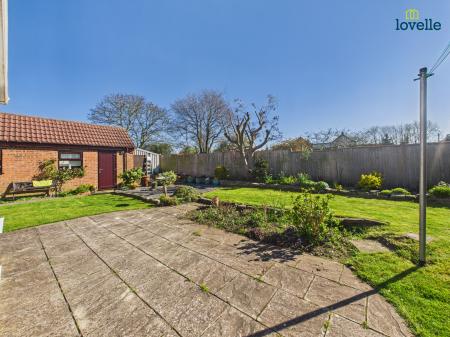 3 bedroom Detached bungalow for sale in Meadowfield, Middle Rasen, LN8