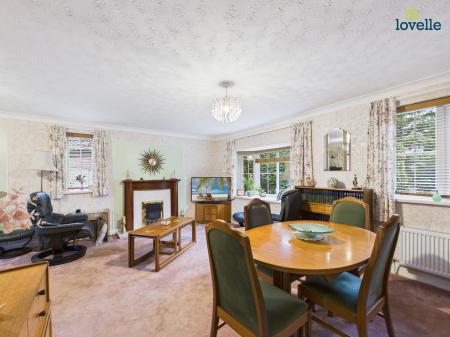 3 bedroom Detached bungalow for sale in Meadowfield, Middle Rasen, LN8