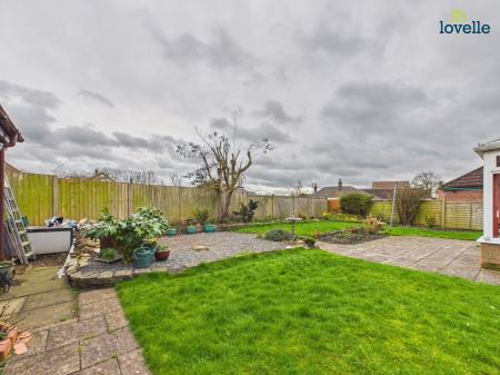 3 bedroom Detached bungalow for sale in Meadowfield, Middle Rasen, LN8