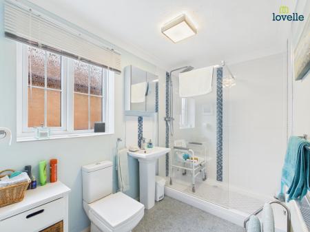 3 bedroom Detached bungalow for sale in Meadowfield, Middle Rasen, LN8