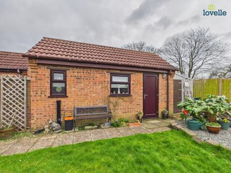 3 bedroom Detached bungalow for sale in Meadowfield, Middle Rasen, LN8