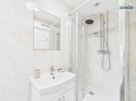 3 bedroom Detached bungalow for sale in Meadowfield, Middle Rasen, LN8