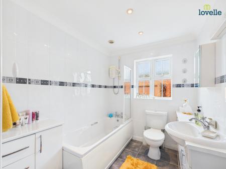 2 bedroom Detached bungalow for sale in Horseshoe Way, Market Rasen, LN8