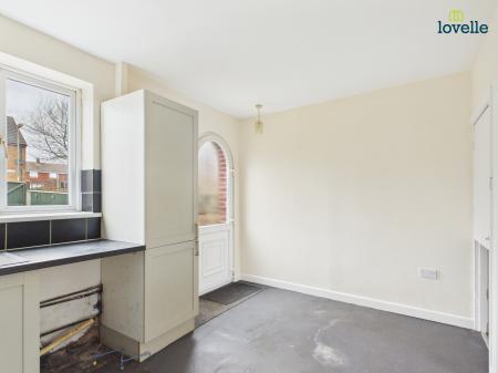 2 bedroom Terraced House to let in Windsmoor Road, Brookenby, LN8