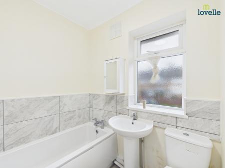 2 bedroom Terraced House to let in Windsmoor Road, Brookenby, LN8