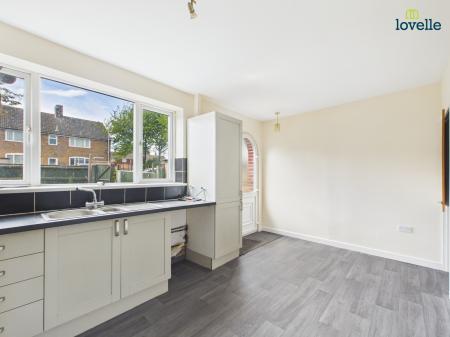 2 bedroom Terraced House to let in Windsmoor Road, Brookenby, LN8