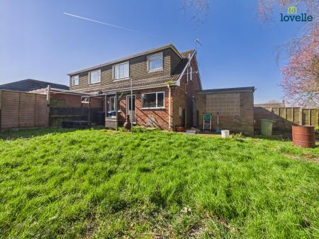 3 bedroom Semi-detached house for sale in Millfields, Caistor, LN7