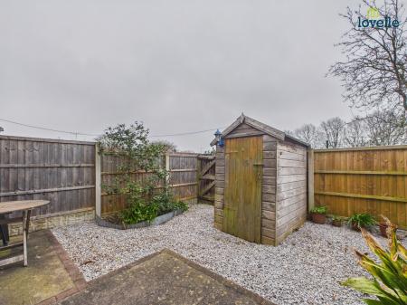 2 bedroom Terraced House to let in Vagarth Close, Barton-upon-Humber, DN18