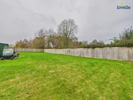 4 bedroom Detached house for sale in Heath Court, Middle Rasen, Market Rasen