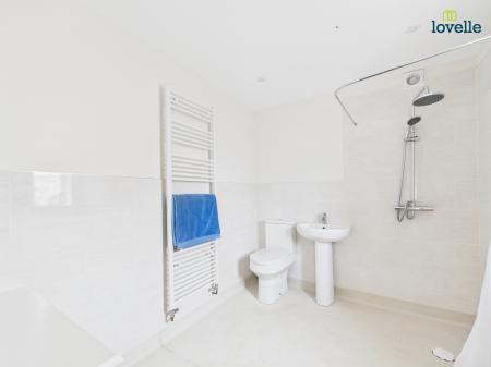 4 bedroom Detached house for sale in Heath Court, Middle Rasen, Market Rasen