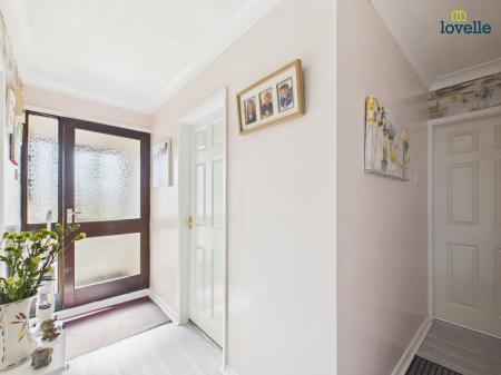 2 bedroom Detached bungalow for sale in Wells Drive, Market Rasen, LN8