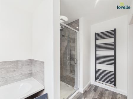 3 bedroom Detached bungalow for sale in Mill Lane, Osgodby, LN8