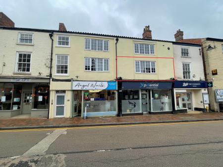 2 bedroom Flat to let in Queen Street, Market Rasen, LN8