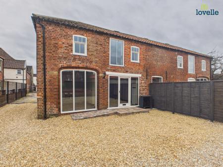 2 bedroom Semi-detached house to let in Queen Street, Market Rasen, LN8