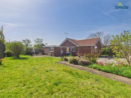 3 bedroom Detached bungalow for sale in North Kelsey Road, Caistor, LN7