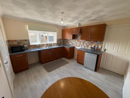 2 bedroom Detached bungalow for sale in The Ridings, Market Rasen, LN8