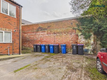 2 bedroom Terraced House for sale in Oxford Street, Market Rasen, LN8