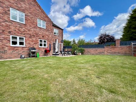 4 bedroom Detached house to let in St Chads Way, Barton-upon-Humber, DN18