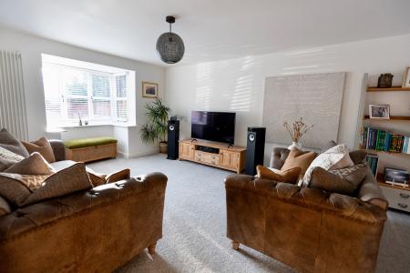 4 bedroom Detached house to let in St Chads Way, Barton-upon-Humber, DN18