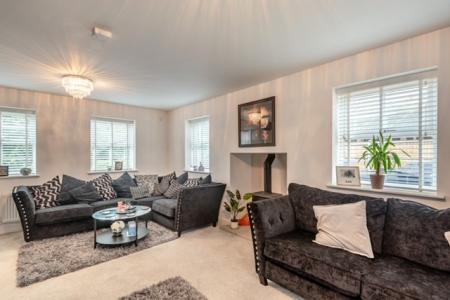 5 bedroom Detached house for sale in Bishop Norton Road, Glentham, LN8
