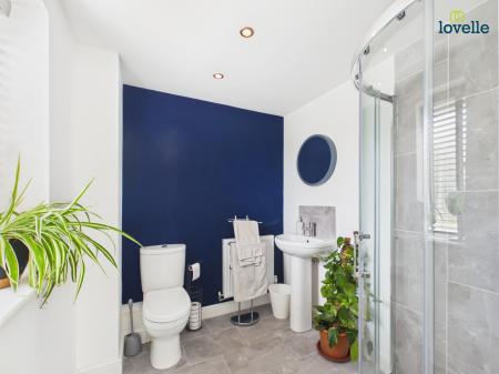 5 bedroom Detached house for sale in Bishop Norton Road, Glentham, LN8