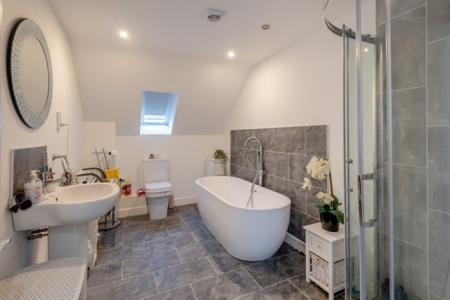 5 bedroom Detached house for sale in Bishop Norton Road, Glentham, LN8