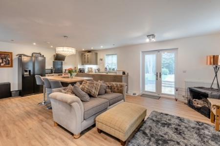 5 bedroom Detached house for sale in Bishop Norton Road, Glentham, LN8