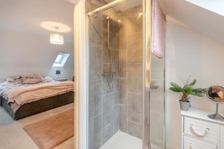 5 bedroom Detached house for sale in Bishop Norton Road, Glentham, LN8
