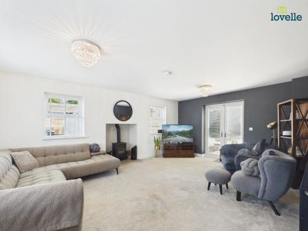 5 bedroom Detached house for sale in Bishop Norton Road, Glentham, LN8