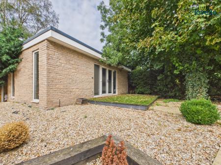 5 bedroom Detached house for sale in Bishop Norton Road, Glentham, LN8