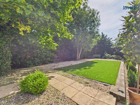 5 bedroom Detached house for sale in Bishop Norton Road, Glentham, LN8