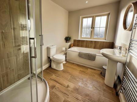 4 bedroom Terraced House for sale in Eastfields, Bishop Norton, LN8